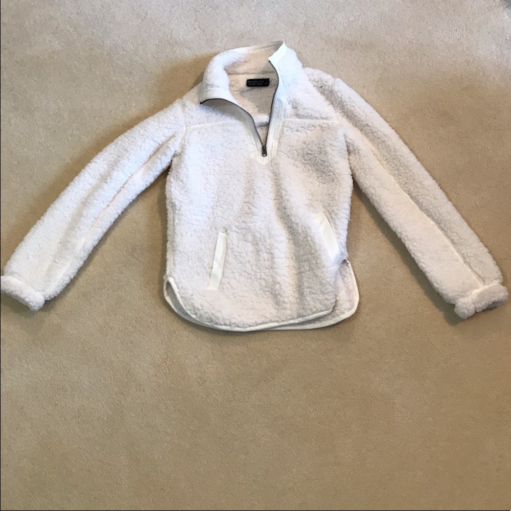 adorable abercrombie and fitch sherpa!